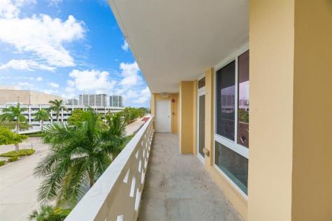 2400 NE 9th Street Fort Lauderdale FL 33304