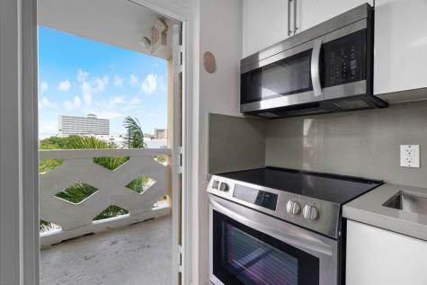 2400 NE 9th Street Fort Lauderdale FL 33304