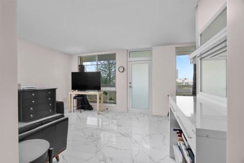 2400 NE 9th Street Fort Lauderdale FL 33304