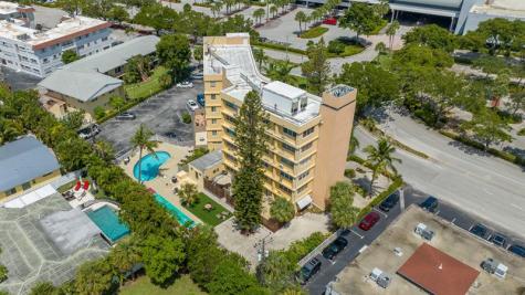 2400 NE 9th Street Fort Lauderdale FL 33304