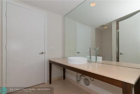 465 Brickell Avenue Miami FL 33131