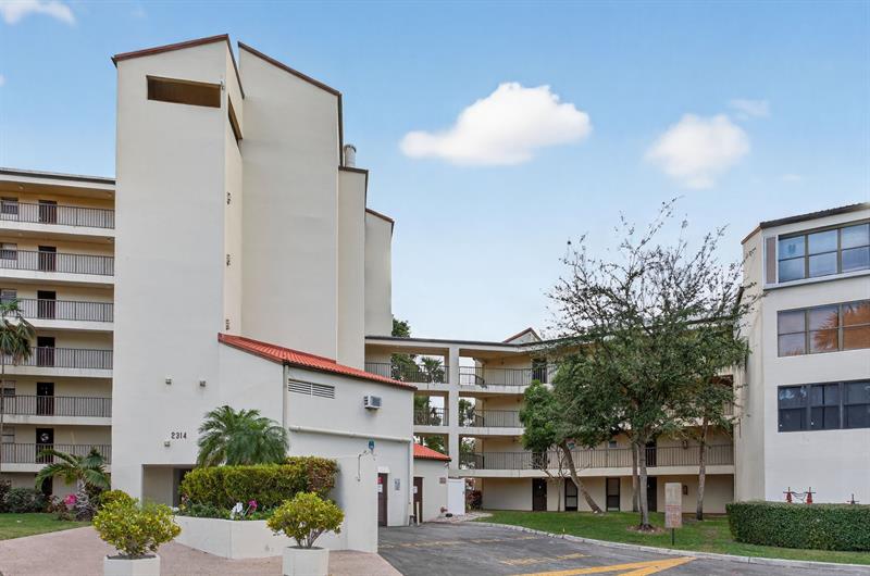 2314 S Cypress Bend Drive Pompano Beach FL 33069