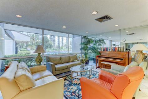 2314 S Cypress Bend Drive Pompano Beach FL 33069