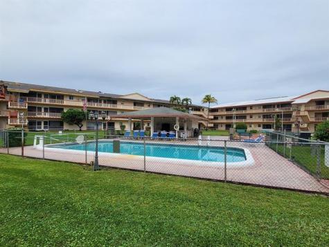 5300 Washington Hollywood FL 33021