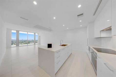 153 N Seabreeze Fort Lauderdale FL 33304