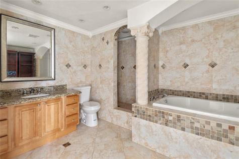3900 Oaks Clubhouse Drive Pompano Beach FL 33069