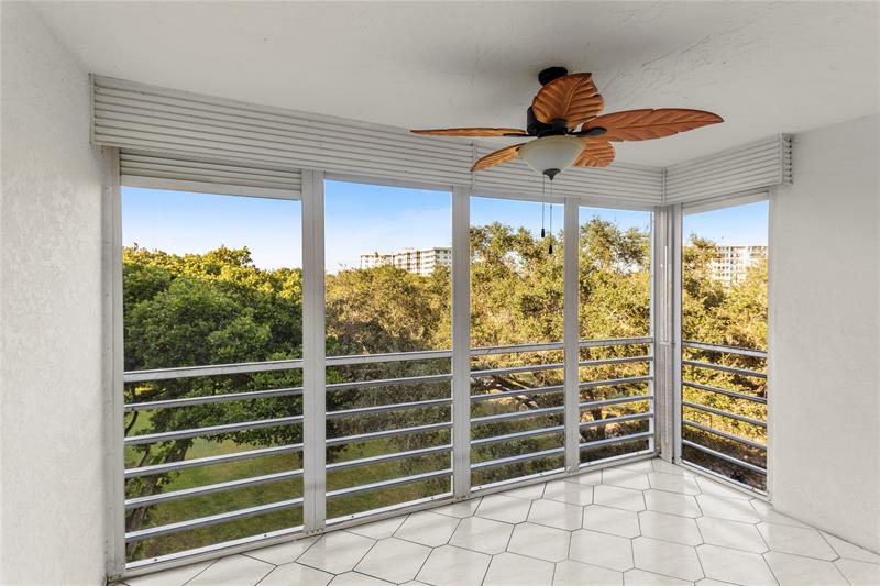 3900 Oaks Clubhouse Drive Pompano Beach FL 33069