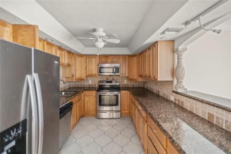 3900 Oaks Clubhouse Drive Pompano Beach FL 33069