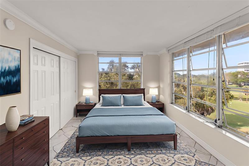 3900 Oaks Clubhouse Drive Pompano Beach FL 33069