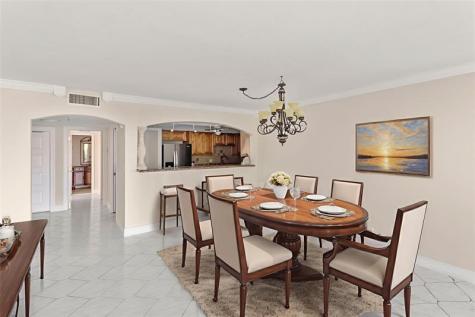 3900 Oaks Clubhouse Drive Pompano Beach FL 33069
