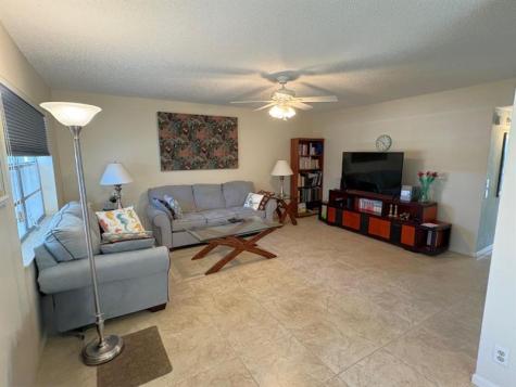 330 Piedmont G Delray Beach FL 33484