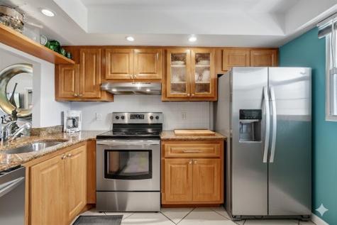 110 Royal Park Drive Oakland Park FL 33309