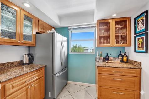 110 Royal Park Drive Oakland Park FL 33309