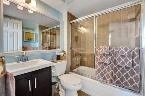 110 Royal Park Drive Oakland Park FL 33309