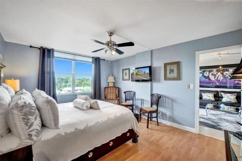 110 Royal Park Drive Oakland Park FL 33309