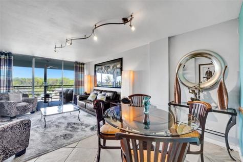 110 Royal Park Drive Oakland Park FL 33309