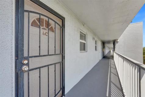 110 Royal Park Drive Oakland Park FL 33309