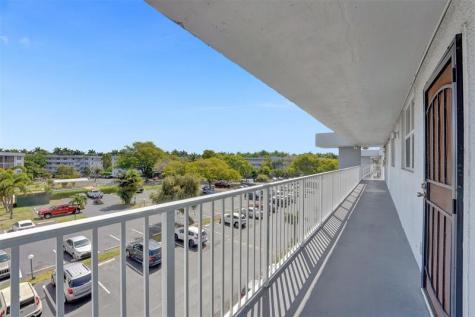 110 Royal Park Drive Oakland Park FL 33309