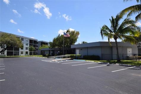 110 Royal Park Drive Oakland Park FL 33309