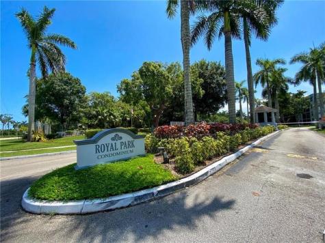 110 Royal Park Drive Oakland Park FL 33309