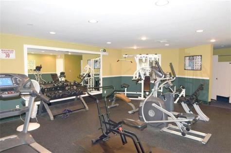 110 Royal Park Drive Oakland Park FL 33309