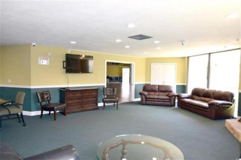 110 Royal Park Drive Oakland Park FL 33309