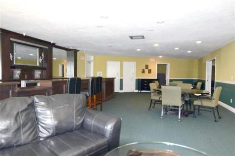 110 Royal Park Drive Oakland Park FL 33309