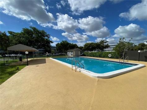110 Royal Park Drive Oakland Park FL 33309