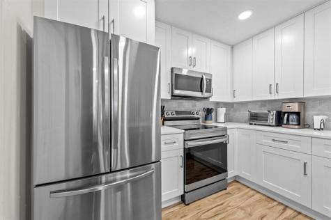 3561 Pine Tree Court Greenacres FL 33463