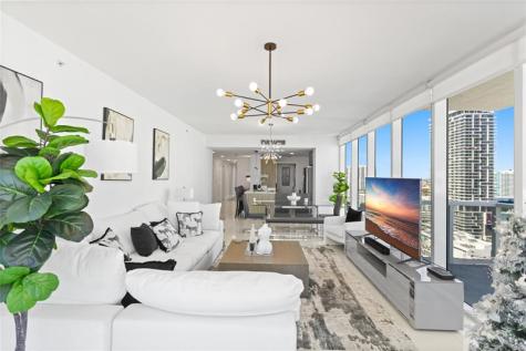 600 NE 27th Street Miami FL 33137