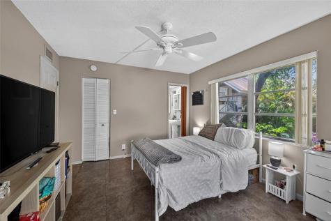 2901 NW 47th Terrace Lauderdale Lakes FL 33313