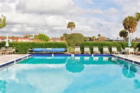 40 Vista Gardens Trail Vero Beach FL 32962