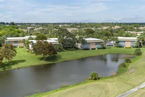 40 Vista Gardens Trail Vero Beach FL 32962