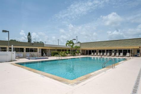 40 Vista Gardens Trail Vero Beach FL 32962