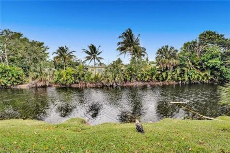 7360 NW 1st Street Margate FL 33063