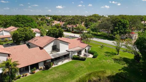 606 Deer Creek Lake Point North Lane Deerfield Beach FL 33442