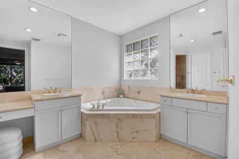 23 Royal Palm Way Boca Raton FL 33432