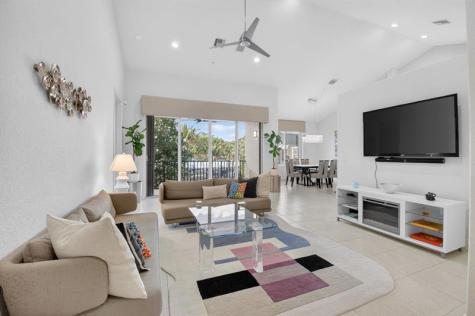 23 Royal Palm Way Boca Raton FL 33432