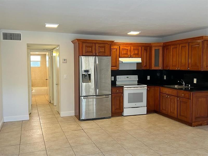 7851 Dunham Boulevard Miami FL 33138