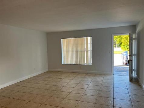 7851 Dunham Boulevard Miami FL 33138