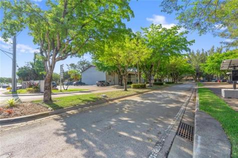 459 N Laurel Drive Margate FL 33063
