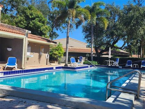201 Dunwoody Lane Hollywood FL 33021