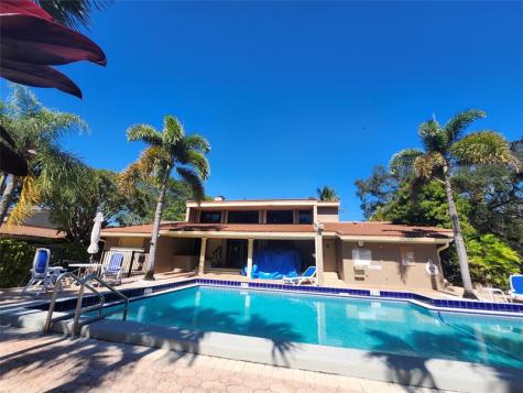 201 Dunwoody Lane Hollywood FL 33021