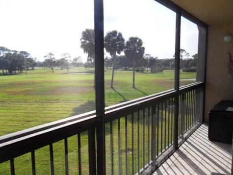 9440 Meadowood Drive Fort Pierce FL 34951