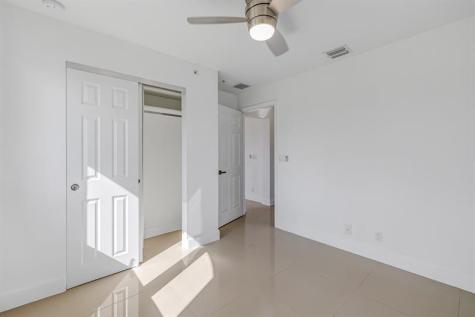 456 NW 41st Street Oakland Park FL 33309