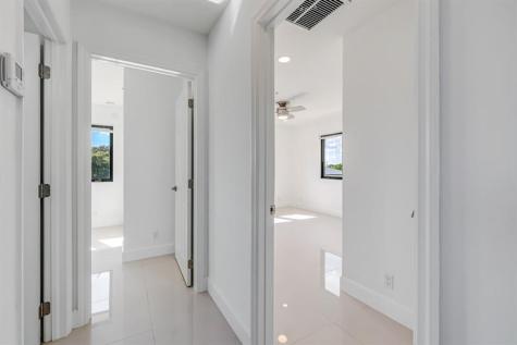 456 NW 41st Street Oakland Park FL 33309