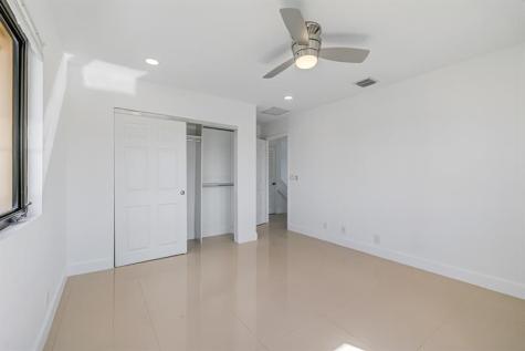 456 NW 41st Street Oakland Park FL 33309