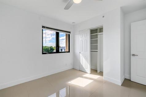 456 NW 41st Street Oakland Park FL 33309