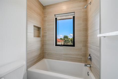 456 NW 41st Street Oakland Park FL 33309