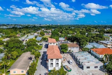 456 NW 41st Street Oakland Park FL 33309